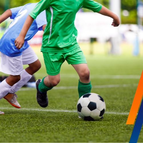 Niños jugando fútbol en el parque Movilizador Pasivo Performa